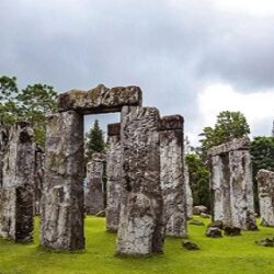 Stonehenge tours from London.