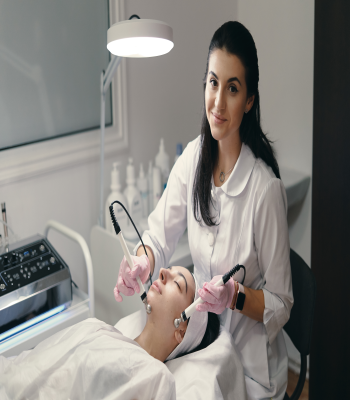 rejuvenating-facial-treatment (2) rejuvenating-facial-treatment (2)