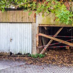 exterior-abandoned-building_1635931-2581