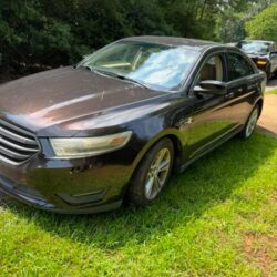 2014_Ford_Taurus_Bought_in_Villa_Rica