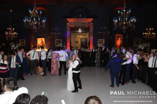 Interactive Wedding DJs That Keep Guests Involved Interactive Wedding DJs That Keep Guests Involved