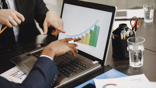 Strengthen Sales Performance With Focused Business Strategies (1) Strengthen Sales Performance With Focused Business Strategies (1)